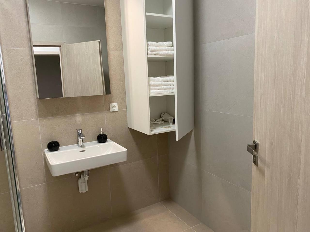 Perla Hradce Apartment Hradec Kralove Exterior photo