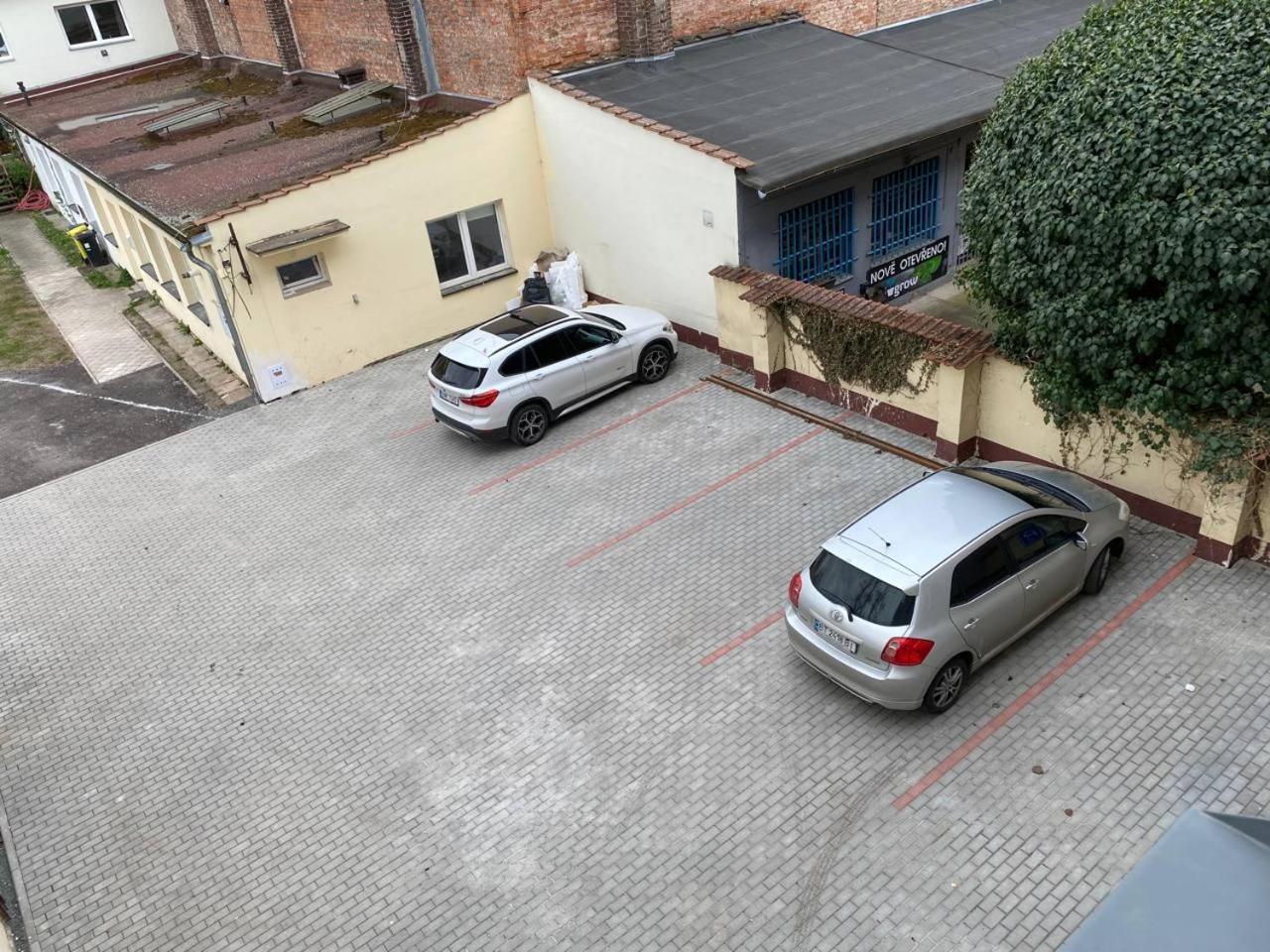 Perla Hradce Apartment Hradec Kralove Exterior photo